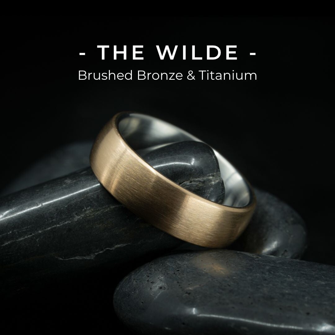 'Wilde' bronze and titanium ring on dark stones