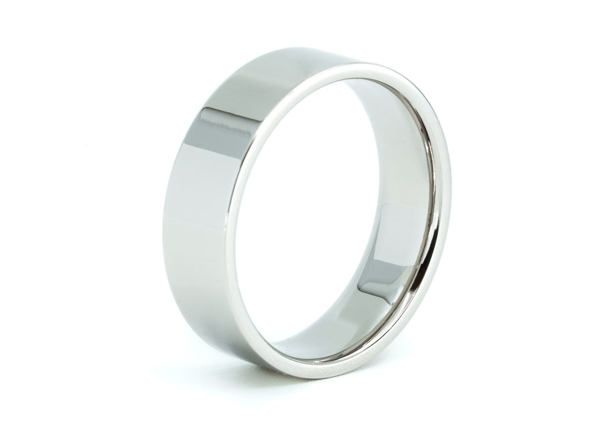 "Montevideo" Ring in White Gold or Platinum