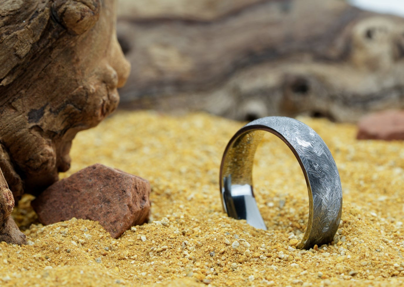 The 'Tekrø' Etched Tantalum Ring