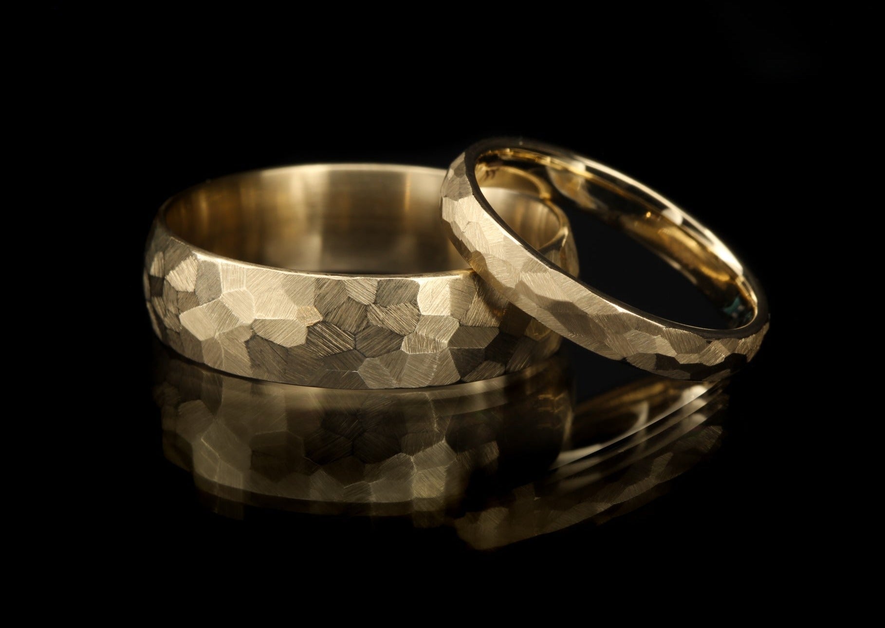 14k "Charles" Couples Gold Ring Set Detail View