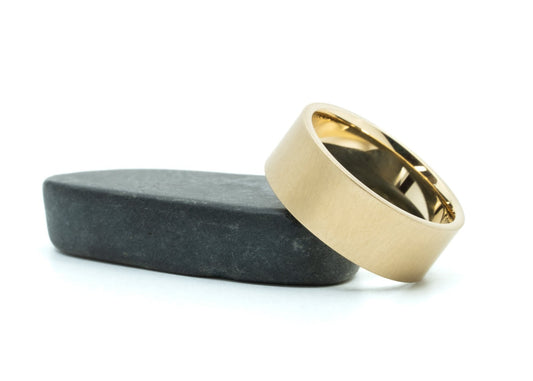Size 9.5 Closeout Ring: 8mm "Kaler" 14k Gold