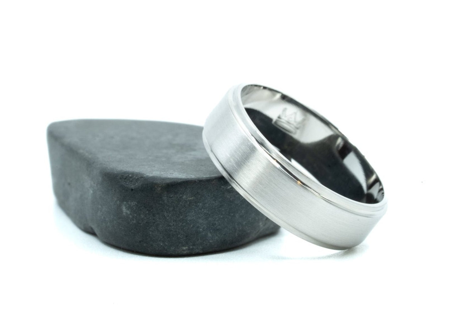 Size 9.0 Closeout Ring: 6mm "Hexom" Platinum
