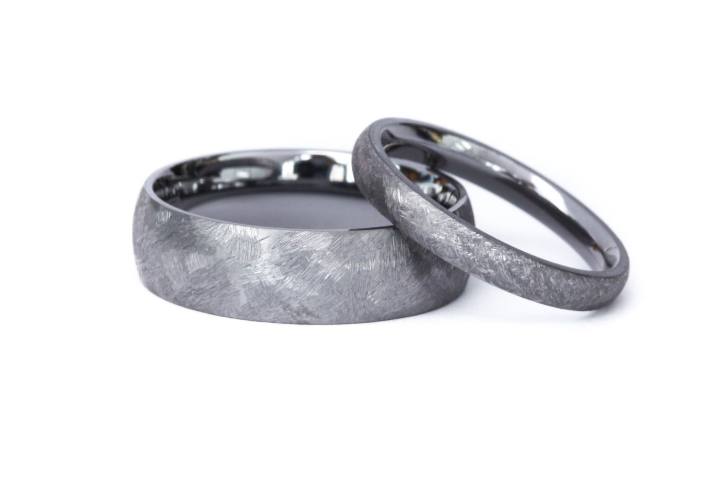 The 'Tekrø' Etched Tantalum Ring
